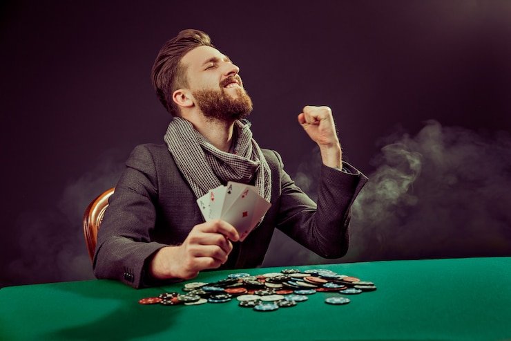 Dashboard Program Loyalitas royal77 menampilkan tingkat keanggotaan dan progress ke tingkat berikutnya